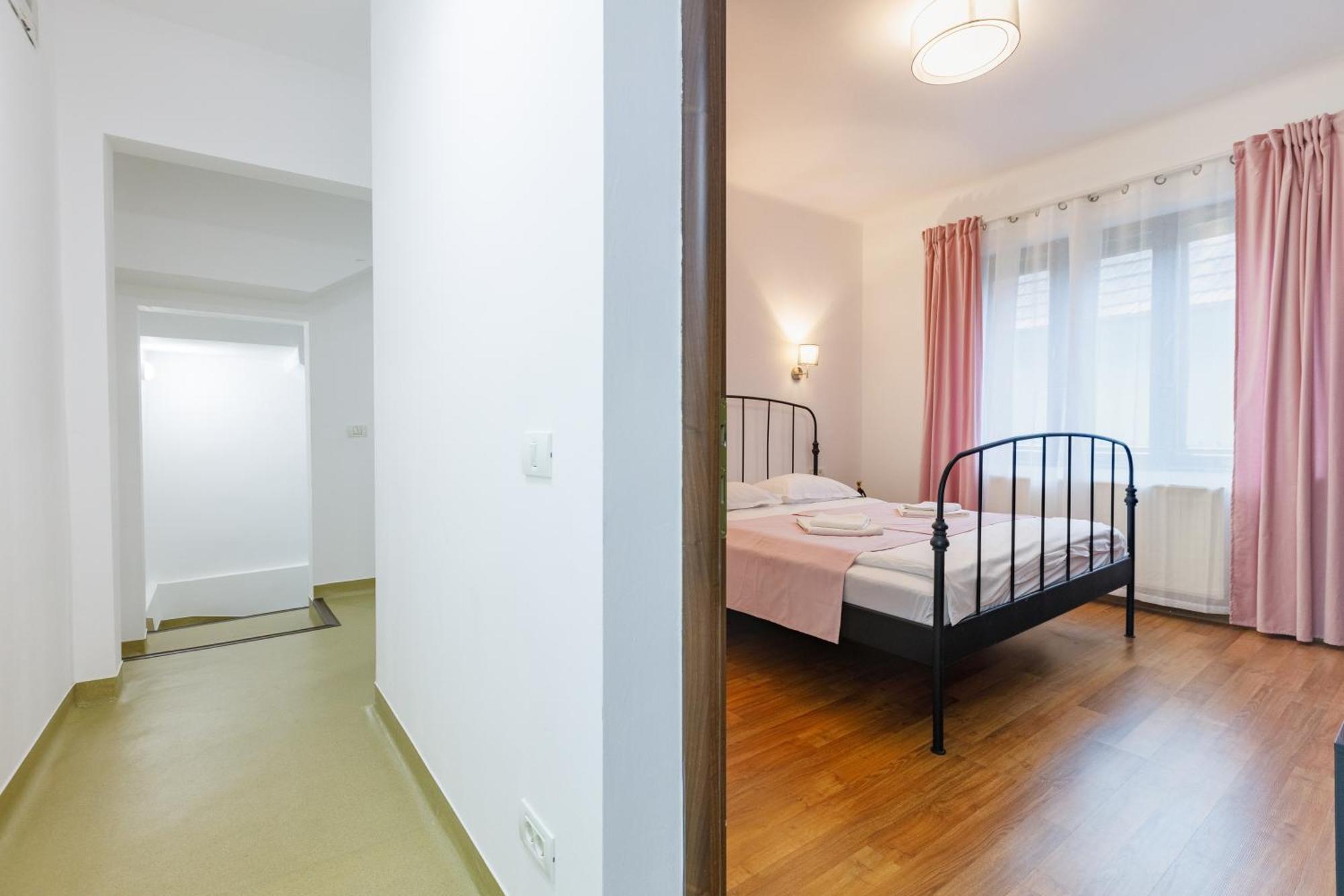 Apartament Modern Брашов Экстерьер фото