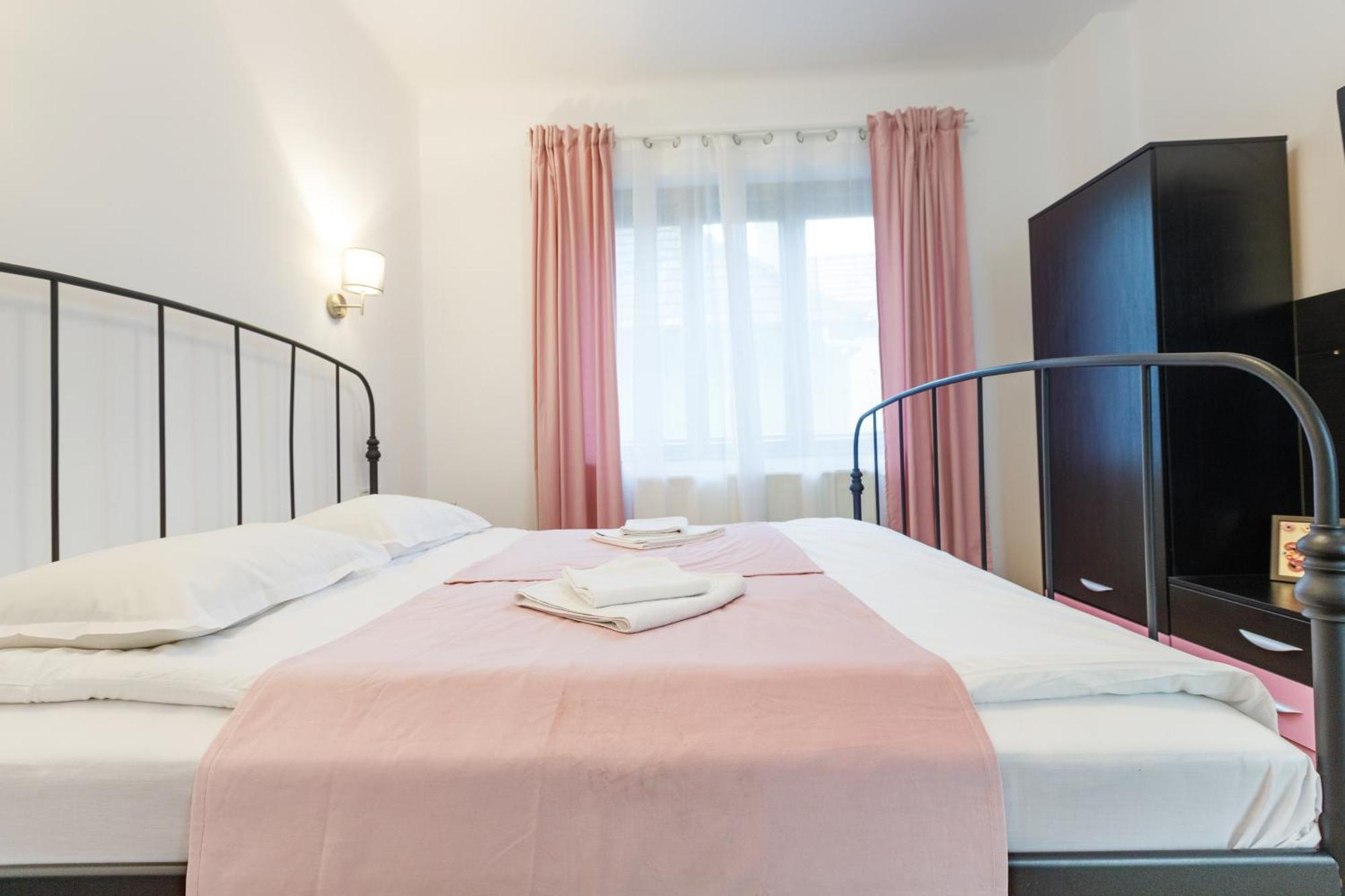 Apartament Modern Брашов Экстерьер фото